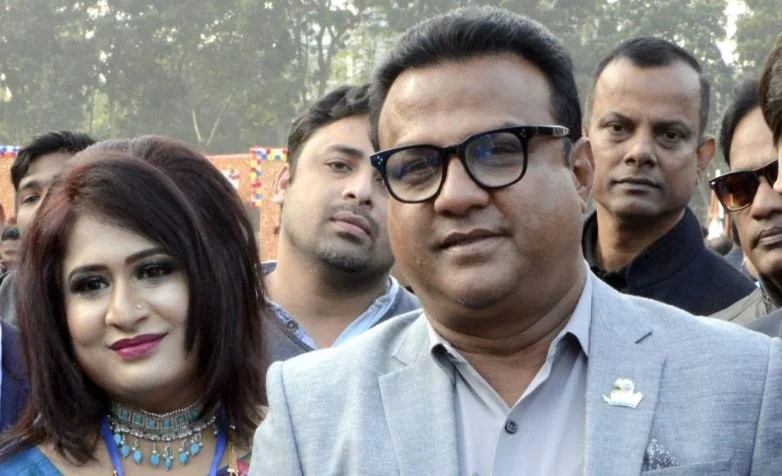 স্ত্রীসহ সাবেক এমপি শাহীন চাকলাদারের জমি-গাড়ি জব্দ, শেয়ার অবরুদ্ধ